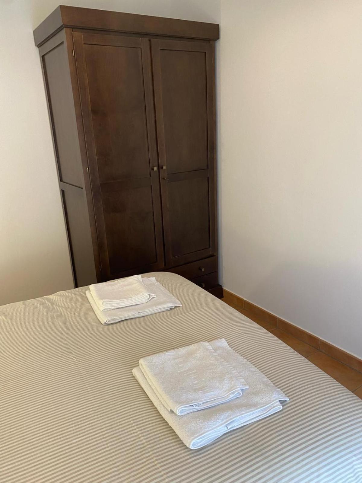 Apartamento Puerta Del Perdon Constantina Kültér fotó